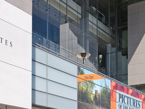 The Newseum on Pennsylvania Ave in DC Mar 30, 2011 4:02 PM : Newseum, Washington DC