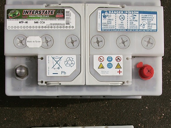 Z3Battery-004 Then, unplug the drain tube from the forward end of the battery and remove the battery by sliding it rearward and out. This photo shows how the MTP-H6 is...