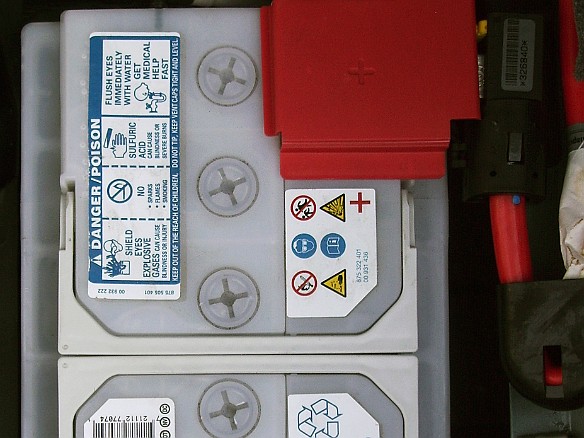 Z3Battery-006 In this photo you can see that the OEM factory cap for the positive terminal fits nicely into the mounting holes on the MTP-H6.