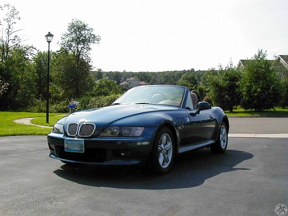 z3_20000804 Fast-forward 8 months and we are in August, 2000. The sun is shining, the hardtop is off, and my wee-little bald spot is getting nice and red from all the...