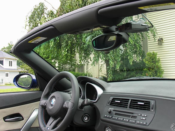 V1-005 Net result showing the V1 mounted just to the passenger side of the rear view mirror.